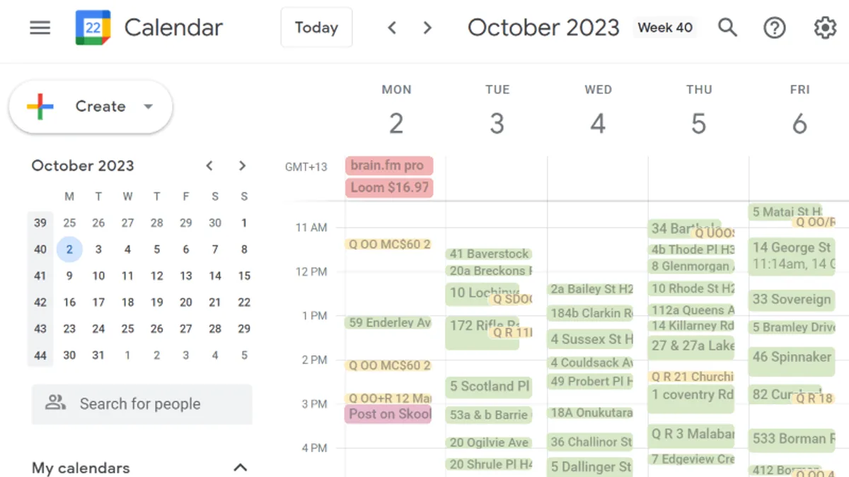 Stuart's Google Calendar for a week in October 2023, with each lawn booked as a green appointment by street address and quotes marked in yellow